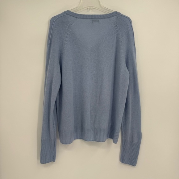Evereve Size L Blue V-Neck 100% Cashmere Pullover Sweater Women’s Lightweight - Picture 10 of 11